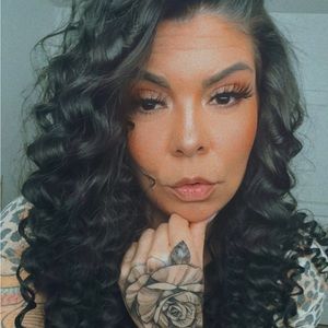 Meet your Posher, Christian